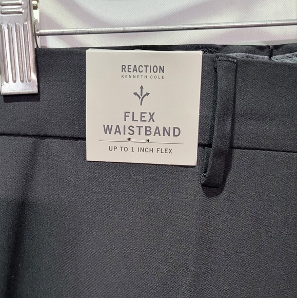 Reaction Kenneth Cole Men's NWT Black Slim Fit Pleated Dress Pants Sz 34W x 32L - Picture 8 of 12